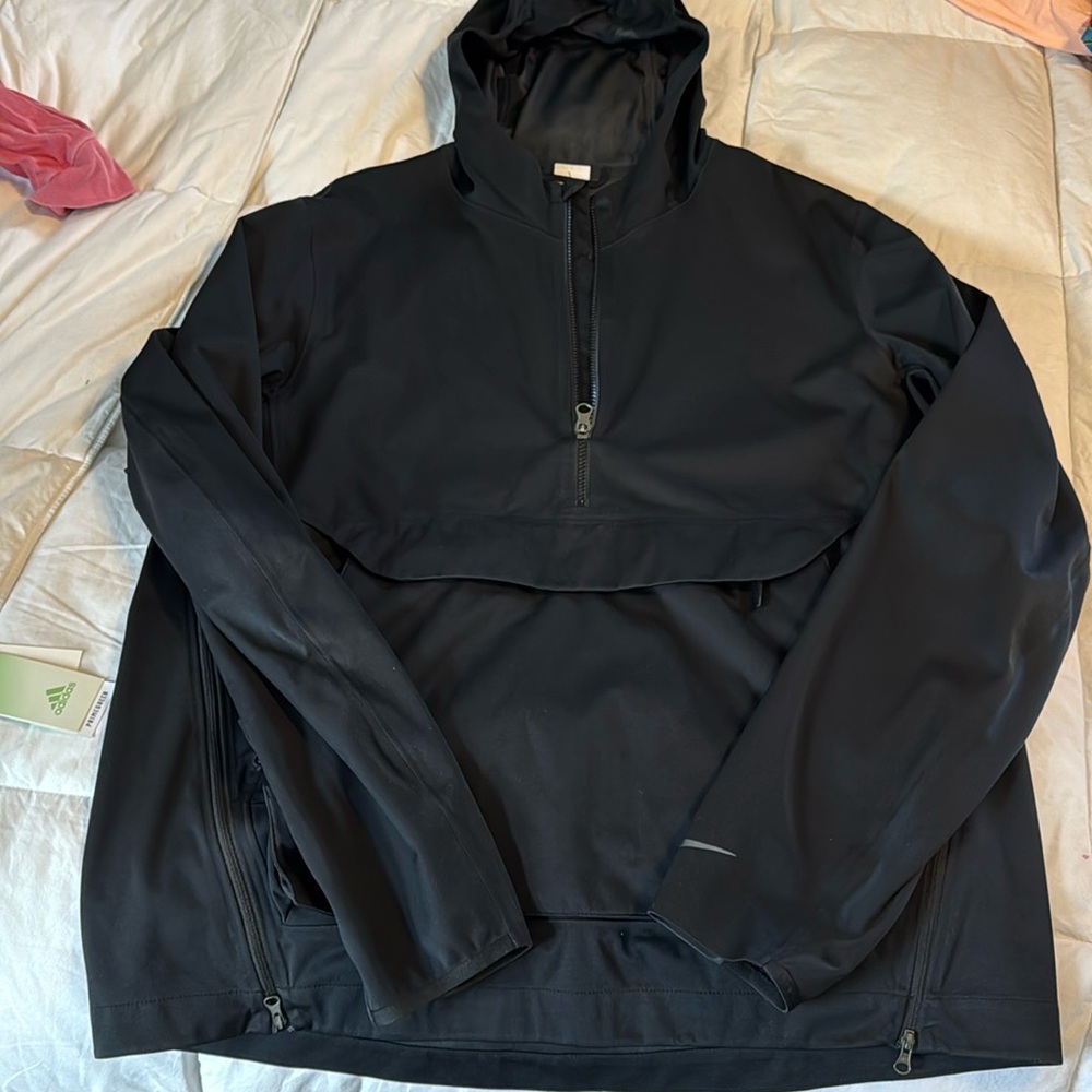 Nike men’s Adirondack light weight running pullover jacket size large